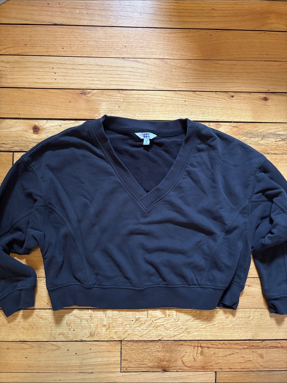 JoyLab Black V-Neck Cropped Sweatshirt